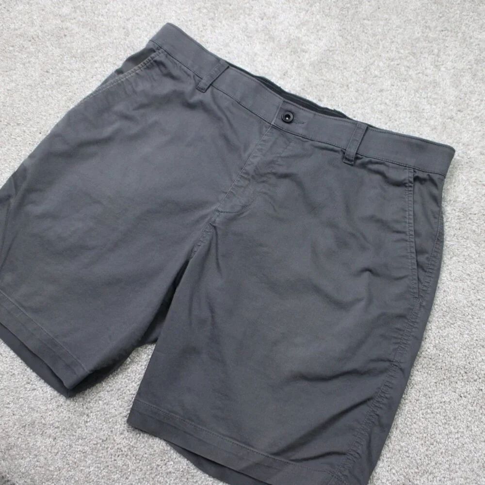 Nike Shorts Mens 36 Gray UV 8